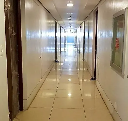 Cozy Near Ayala Alabang Hotel 3*